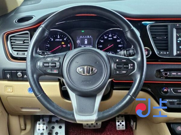 Kia Carnival white - KNHMF37ABGS091224 - Image 12
