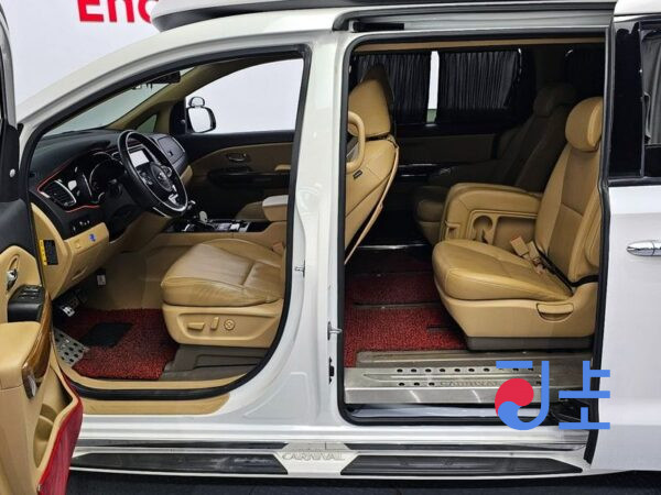 Kia Carnival white - KNHMF37ABGS091224 - Image 15