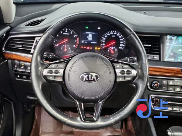Kia K7 black - KNALD418BHA061809 - Image 12