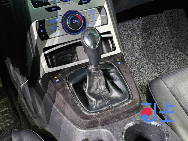 Hyundai Genesis grey - KMHHT61DP9U009768 - Image 9