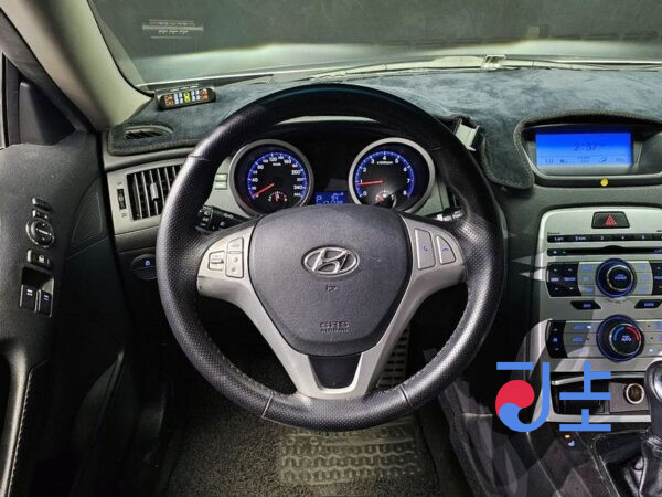 Hyundai Genesis grey - KMHHT61DP9U009768 - Image 13