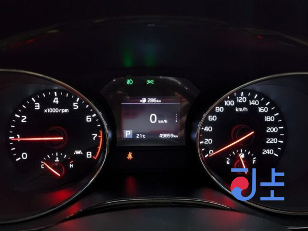 Kia Carnival white - KNAME811BKS547275 - Image 8