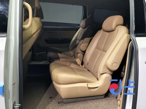 Kia Carnival white - KNAME811BKS547275 - Image 12