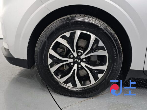 Kia Carnival silver - KNHNB37BBMS007783 - Image 5