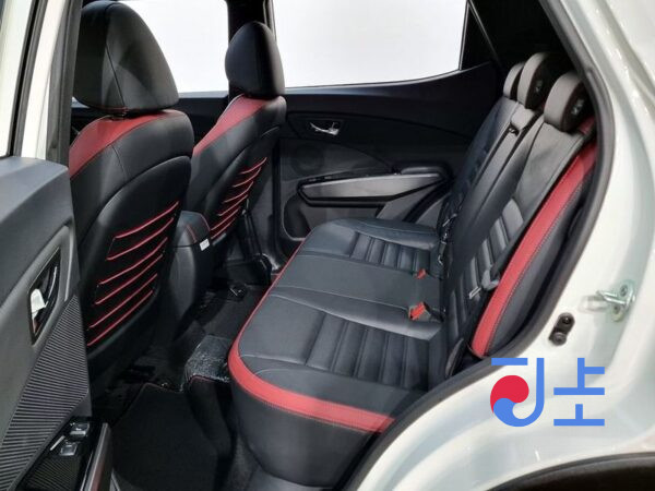 SsangYong Tivoli white - KPBXH3AT1LP313122 - Image 13