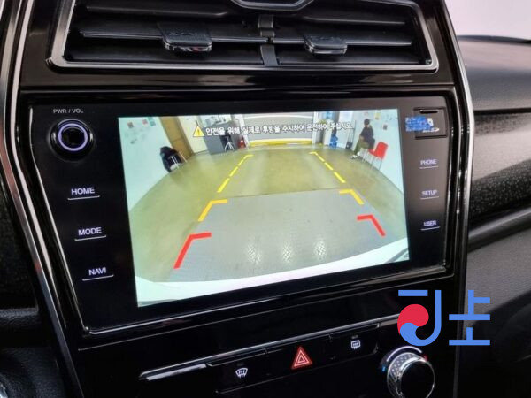 SsangYong Tivoli white - KPBXH3AT1LP313122 - Image 17