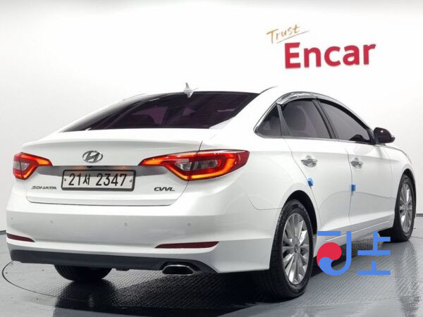 Hyundai Sonata white - KMHE341CBFA097967 - Image 2