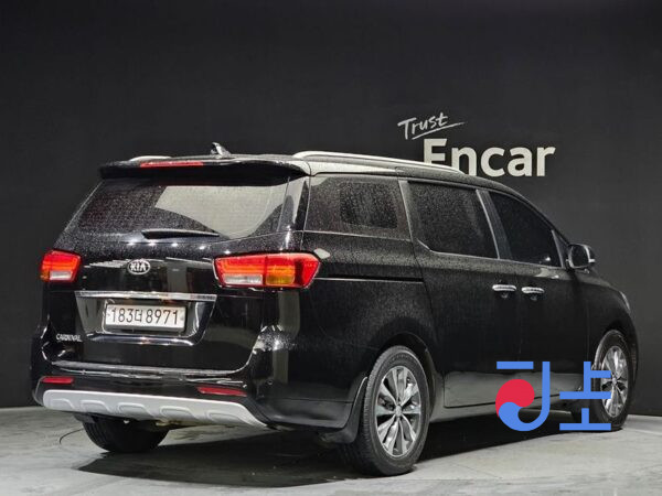 Kia Carnival black - KNANB81ABJS416407 - Image 2