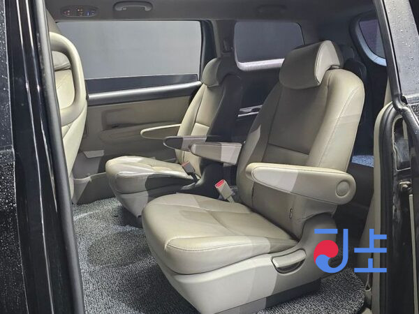 Kia Carnival black - KNANB81ABJS416407 - Image 12