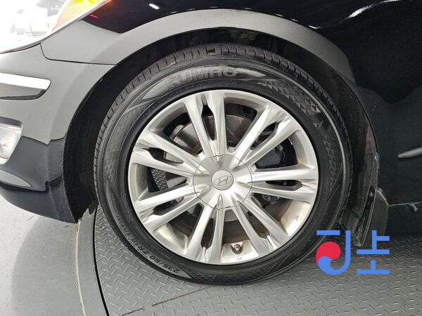 Hyundai Genesis black - KMHGC4DD2DU249176 - Image 5