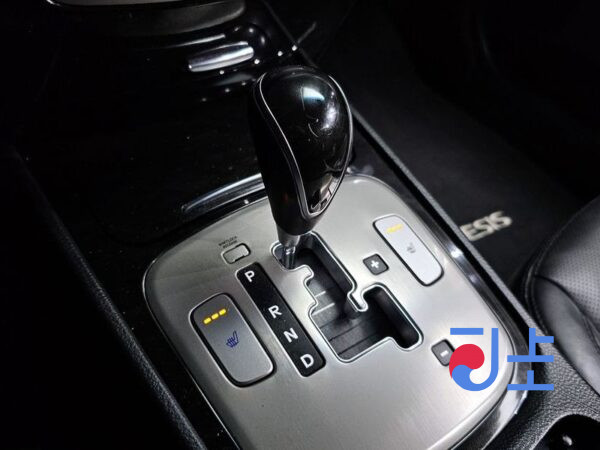 Hyundai Genesis black - KMHGC4DD2DU249176 - Image 9