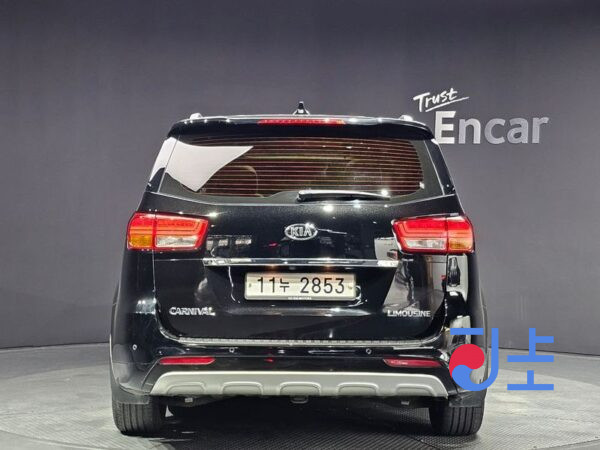 Kia Carnival black - KNAMB81ABGS107213 - Image 4
