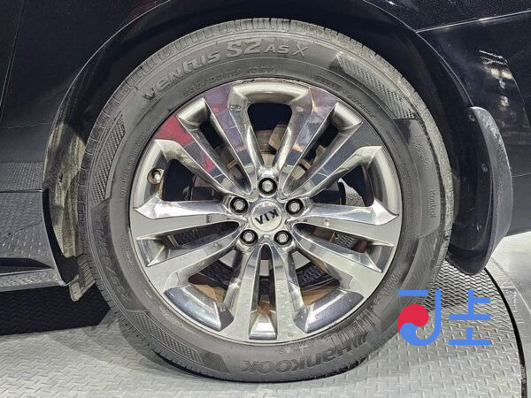 Kia Carnival black - KNAMB81ABGS107213 - Image 5