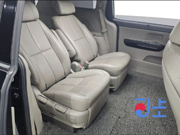 Kia Carnival black - KNAMB81ABGS107213 - Image 11