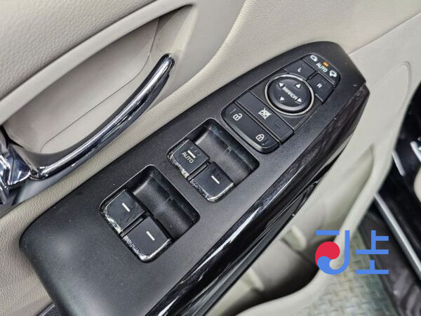 Kia Carnival black - KNAMB81ABGS107213 - Image 13