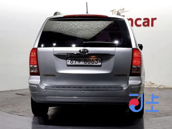 Kia Carnival silver - KNAMN816BES565186 - Image 4