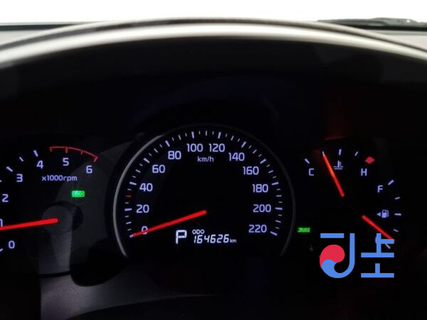 Kia Carnival silver - KNAMN816BES565186 - Image 8