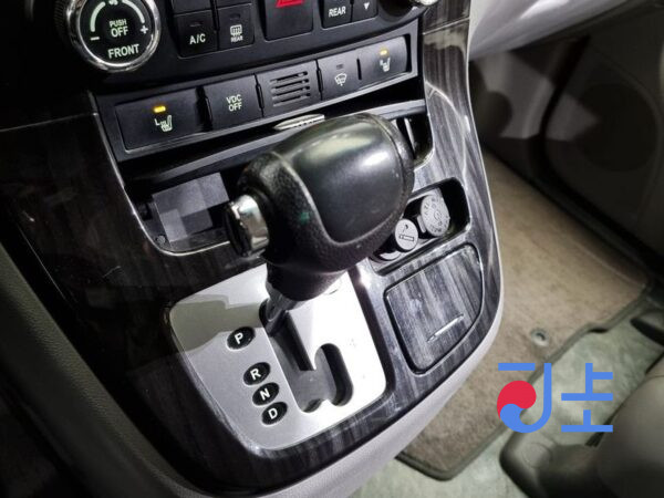 Kia Carnival silver - KNAMN816BES565186 - Image 9