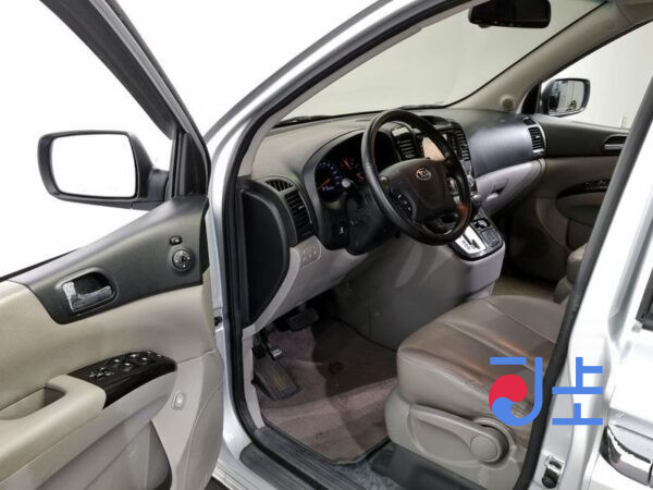 Kia Carnival silver - KNAMN816BES565186 - Image 10