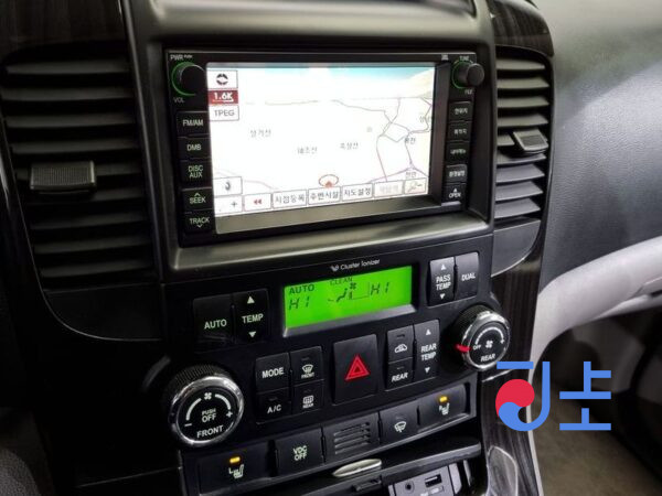 Kia Carnival silver - KNAMN816BES565186 - Image 17