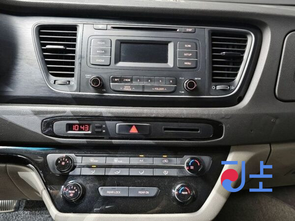 Kia Carnival white - KNHMF37A-36486732 - Image 13