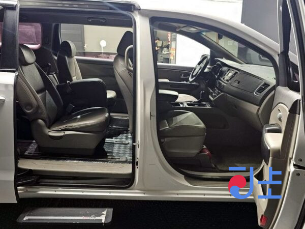 Kia Carnival white - KNHMF37A-36486732 - Image 16
