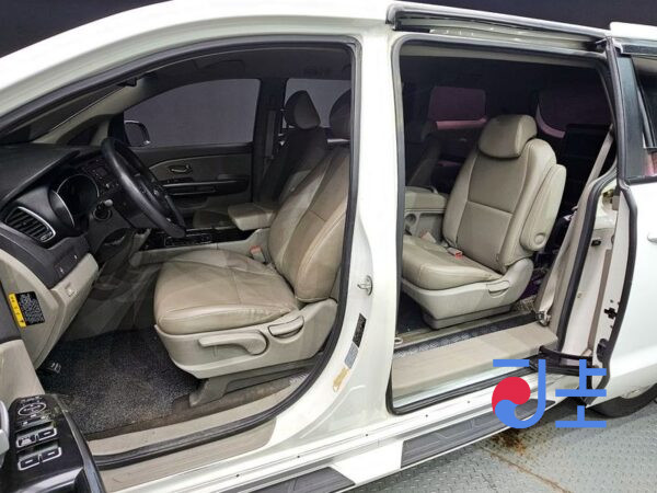 Kia Carnival white - KNHMF37A-36486732 - Image 17