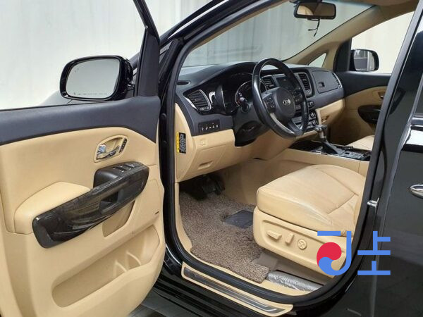 Kia Carnival black - KNAME81ABLS635581 - Image 10