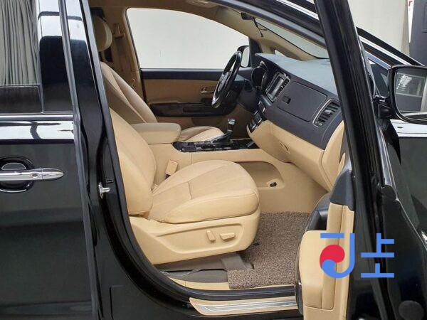 Kia Carnival black - KNAME81ABLS635581 - Image 11