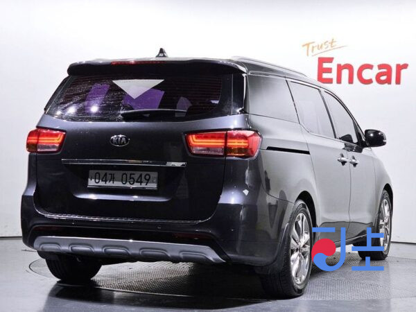 Kia Carnival grey - KNAME81ABFS076005 - Image 2