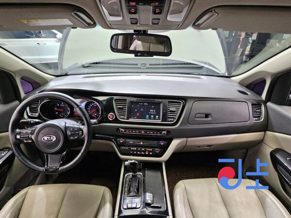 Kia Carnival grey - KNAME81ABFS076005 - Image 7