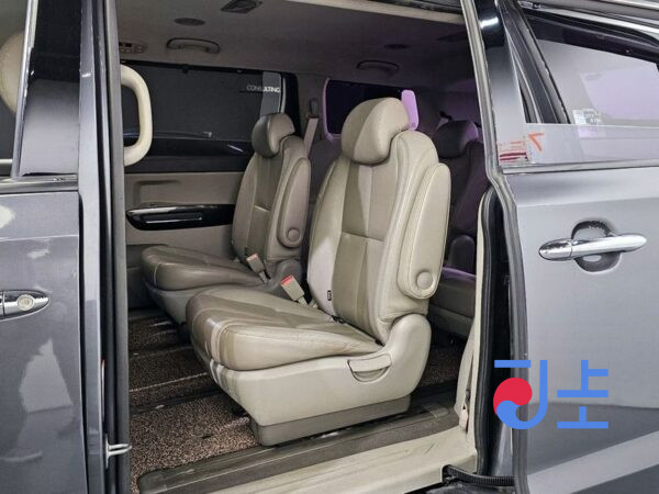 Kia Carnival grey - KNAME81ABFS076005 - Image 12