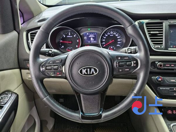 Kia Carnival grey - KNAME81ABFS076005 - Image 13