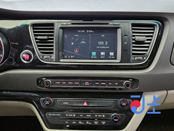 Kia Carnival grey - KNAME81ABFS076005 - Image 15