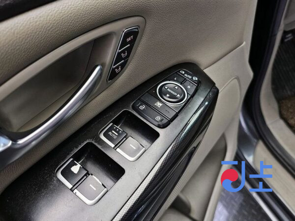 Kia Carnival grey - KNAME81ABFS076005 - Image 17