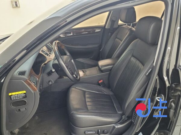 Hyundai Genesis black - KMHGB41ABBU138035 - Image 15