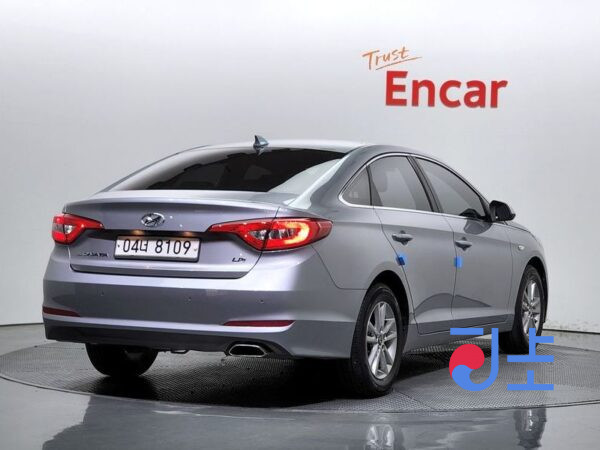 Hyundai Sonata silver - KMHE341DBFA013016 - Image 2