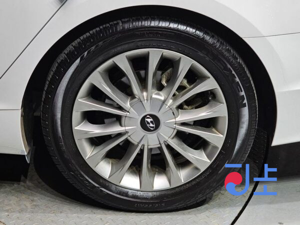 Hyundai Sonata white - KMHE341DBFA037364 - Image 5