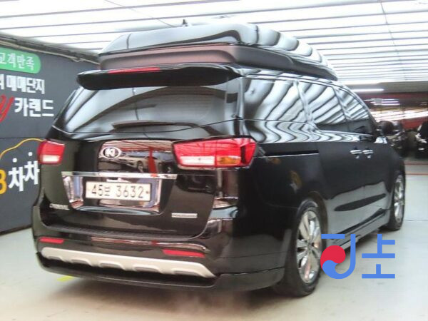Kia Carnival black - KNAME811BJS352469 - Image 4
