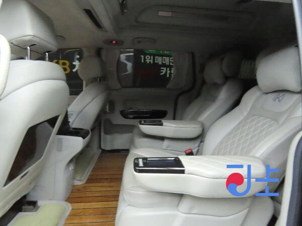 Kia Carnival black - KNAME811BJS352469 - Image 6