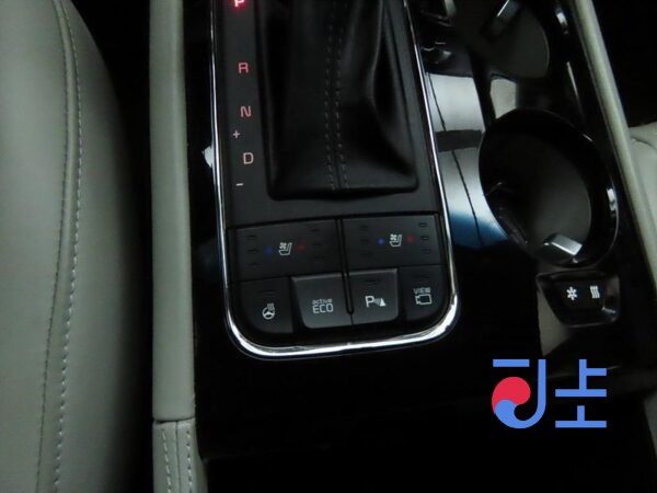 Kia Carnival black - KNAME811BJS352469 - Image 13