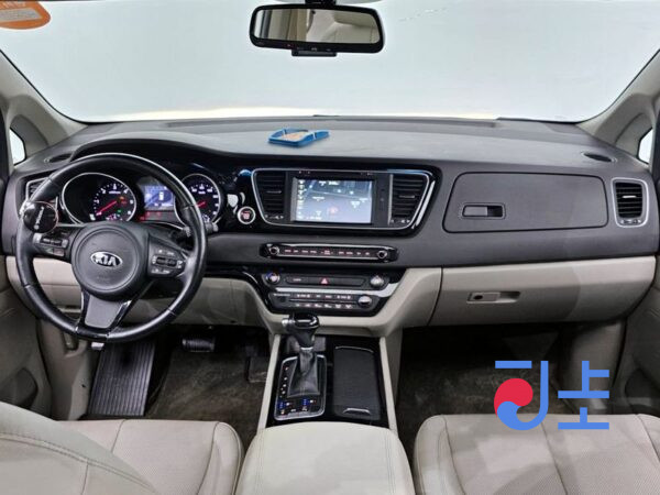 Kia Carnival white - KNHMF37ABFS030330 - Image 7