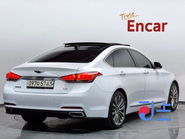 Hyundai Genesis white - KMHGM4DBGU152605 - Image 2