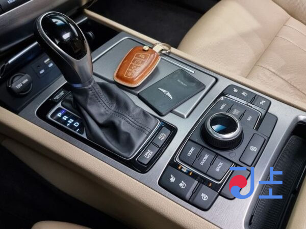 Hyundai Genesis white - KMHGM4DBGU152605 - Image 9