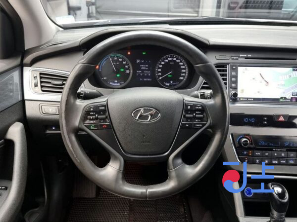 Hyundai Sonata white - KMHE5411BGA018392 - Image 14