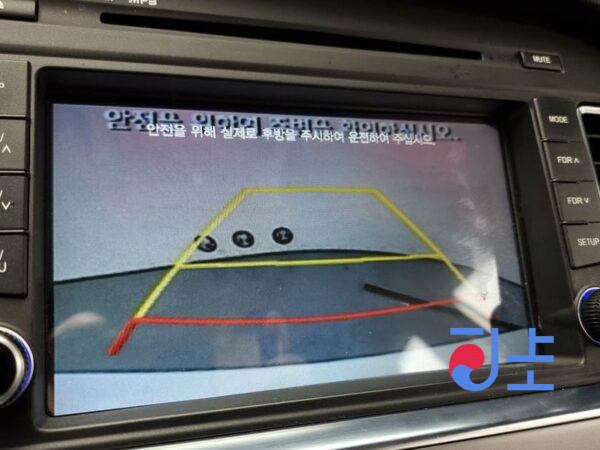 Hyundai Sonata white - KMHE5411BGA018392 - Image 16