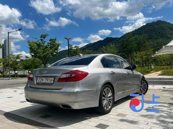 Hyundai Genesis grey - KMHGA41BBDU205798 - Image 2