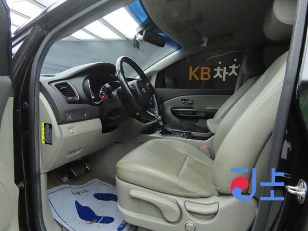 Kia Carnival black - KNHMF37ABJS437810 - Image 5