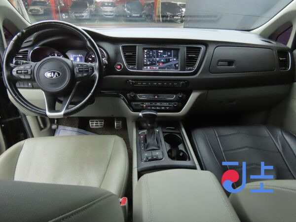 Kia Carnival black - KNHMF37ABJS437810 - Image 8