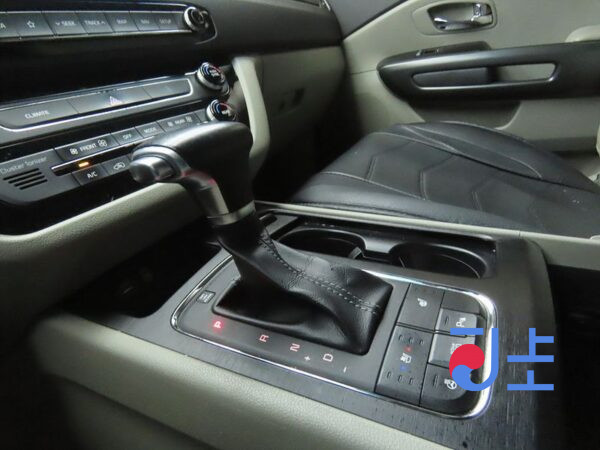 Kia Carnival black - KNHMF37ABJS437810 - Image 12